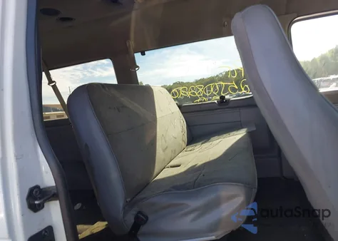 1999 Ford E-350 Super Duty Xl/Xlt z USA, uszkodzony, nr VIN 1FBSS31S9XHB18150